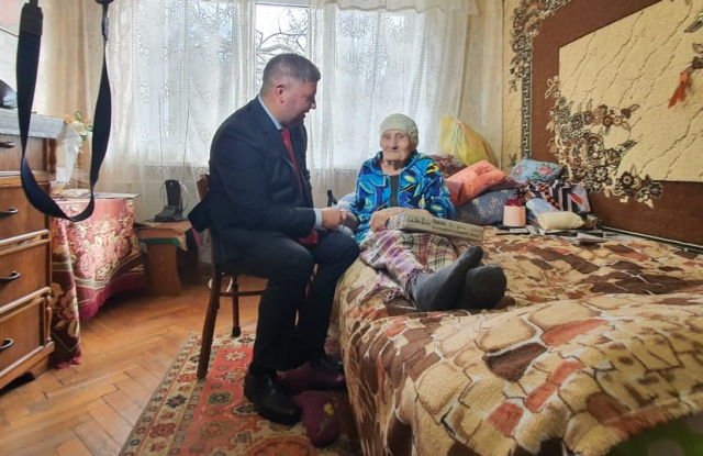 92-летний ветеран войны загадал новогоднее желание: «Колонка с песнями о войне»
