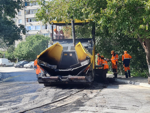 В Геленджике возобновили ремонт дорог