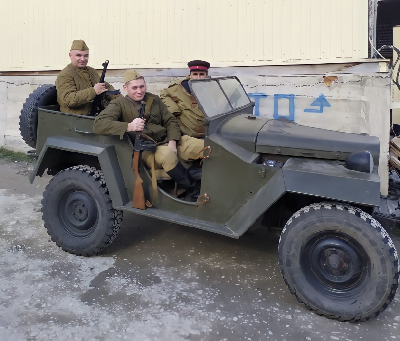 Авто отряда "СМЕРШ" примет участие в выставке военной техники в Геленджике