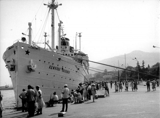 34 года назад в Цемесской бухте затонул «Адмирал Нахимов»