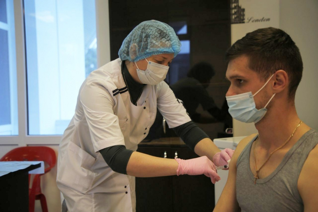 В Геленджике работает дополнительный пункт вакцинации от коронавируса