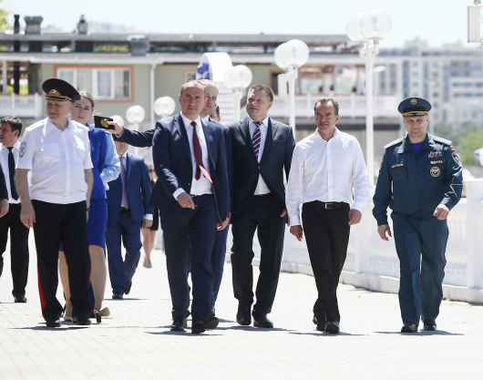 Сегодня губернатор Кубани прошёлся по набережной Геленджика