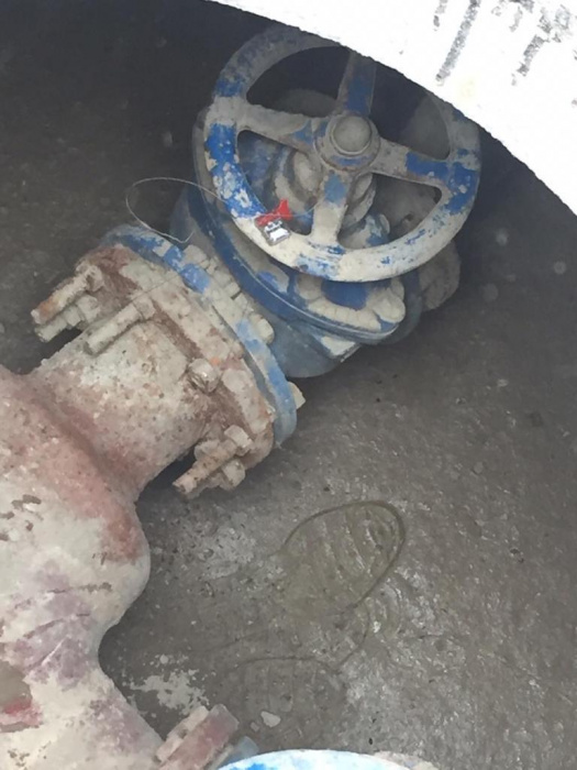 Сотрудники "Концессии Водоснабжения Геленджик" обнаружили крупную незаконную врезку в городскую водопроводную сеть 