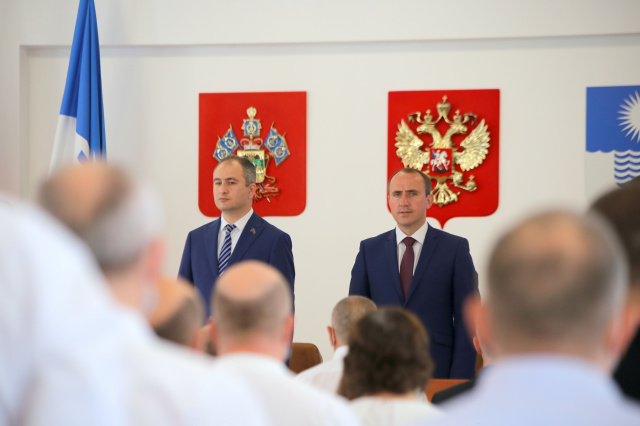 Депутаты Думы Геленджика утвердили льготы для награжденных медалью Куникова
