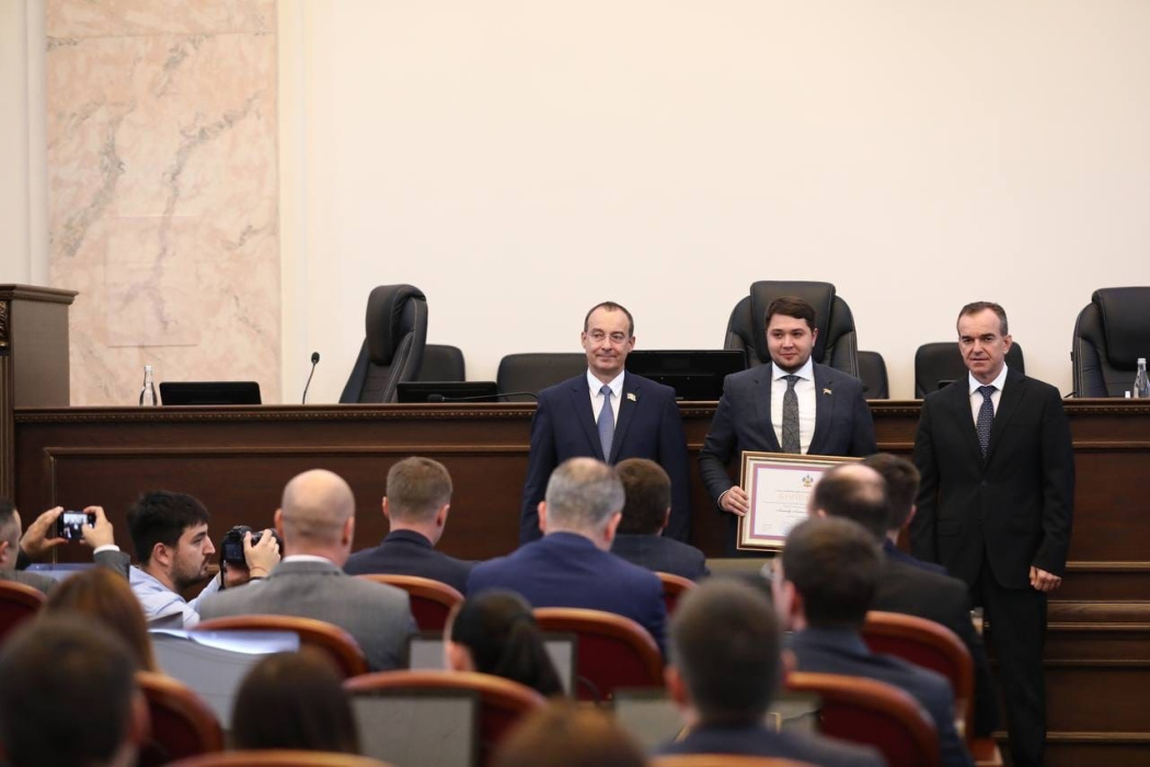 Двух молодых депутатов Думы Геленджика отметил губернатор