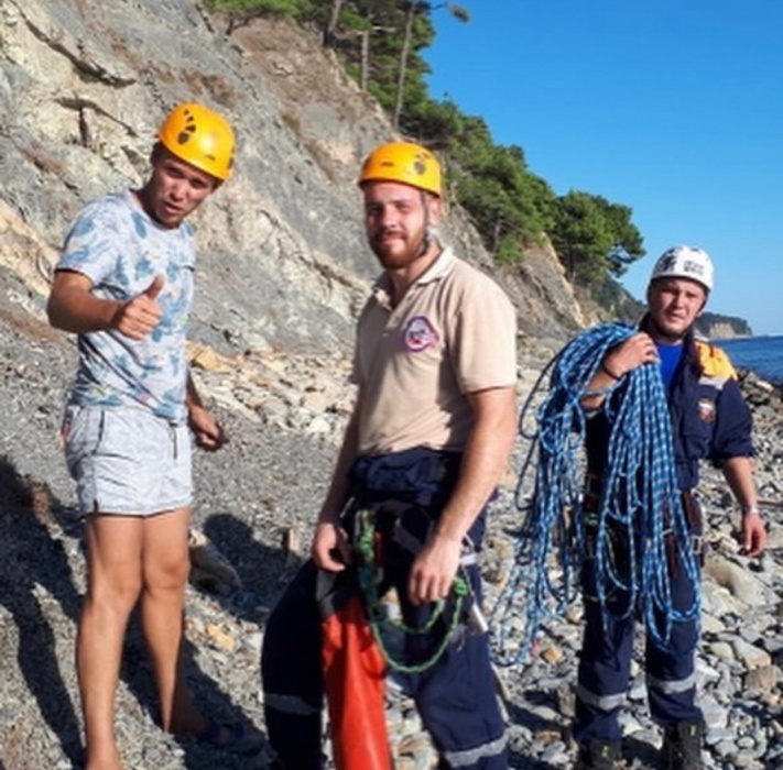 Очередного "храбреца" спасатели сняли со скалы