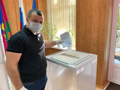 Молодые депутаты Думы проголосовали на прошедших выборах
