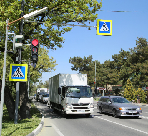 Ещё один новый светофор появился на улице Луначарского