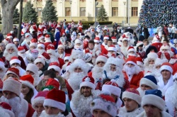 Парад-фестиваль «Нашествие Дедов Морозов»